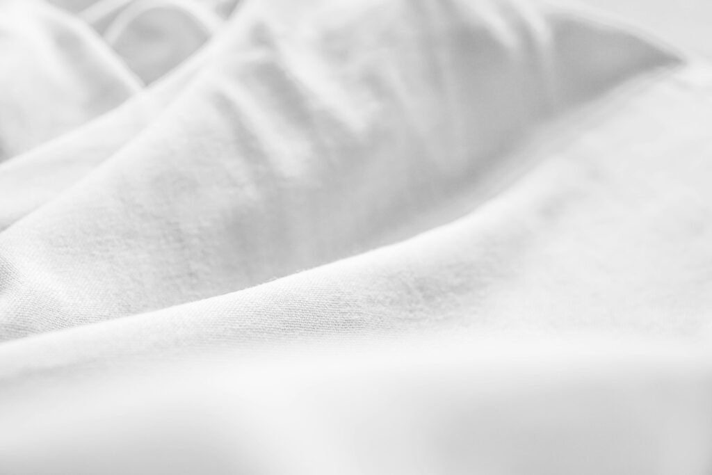 Flat and fitted sheets