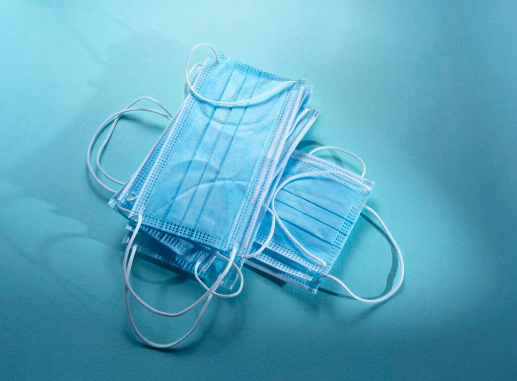 Surgical face masks